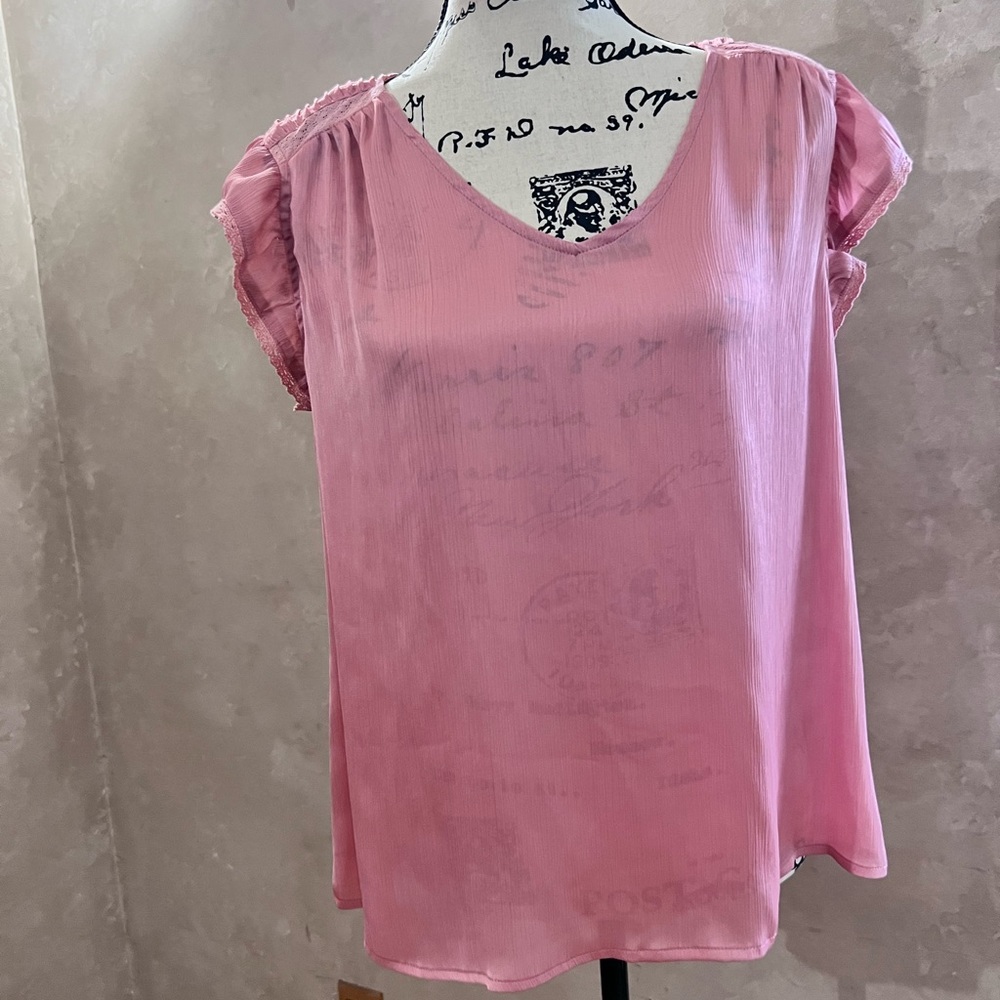 Women’s cap sleeve blouse